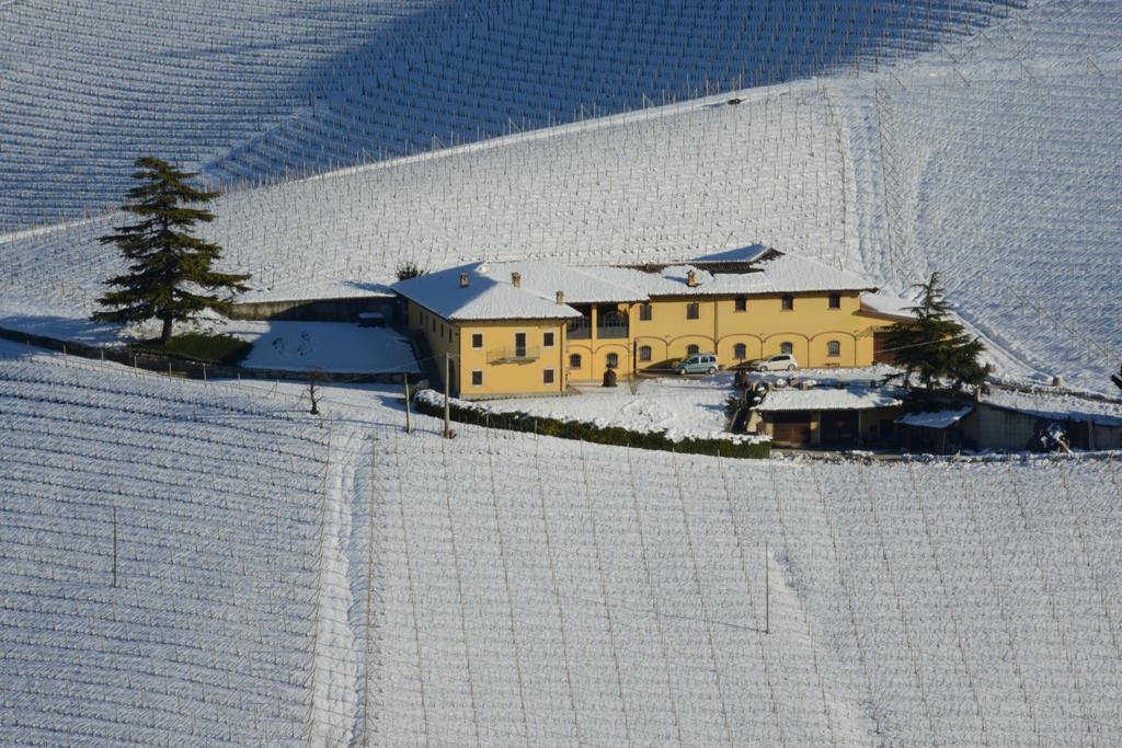 Costa Di Bussia Villa Monforte dʼAlba Kültér fotó